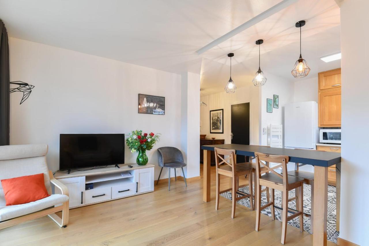 Nice Apartment With Balcony Very Close To The City Center Annecy Exterior foto
