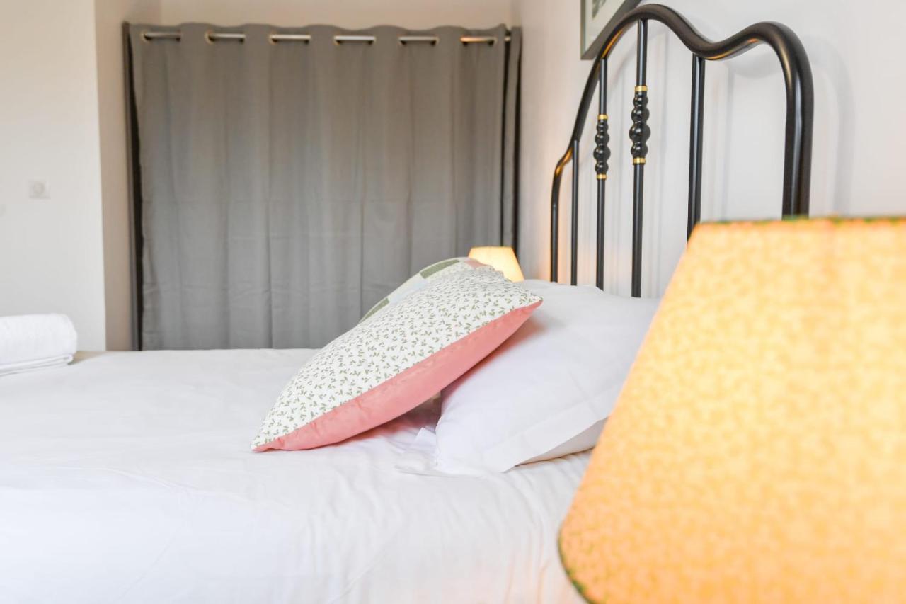 Nice Apartment With Balcony Very Close To The City Center Annecy Exterior foto